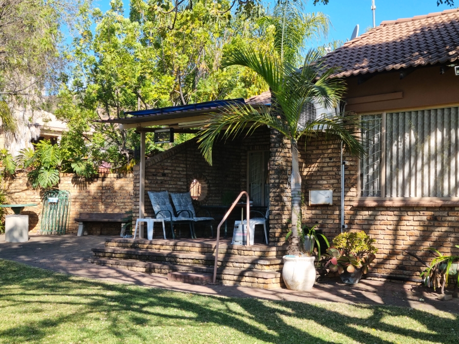 3 Bedroom Property for Sale in Safari Gardens North West
